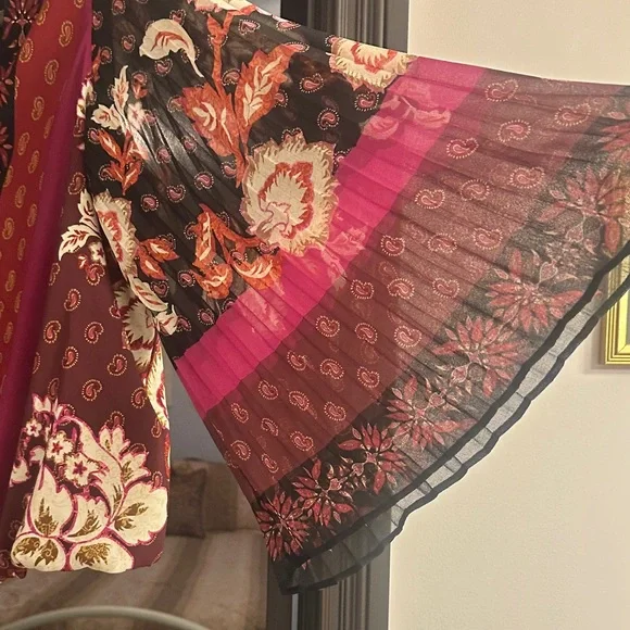 White House Black Market blouse - Picture 3 of 4